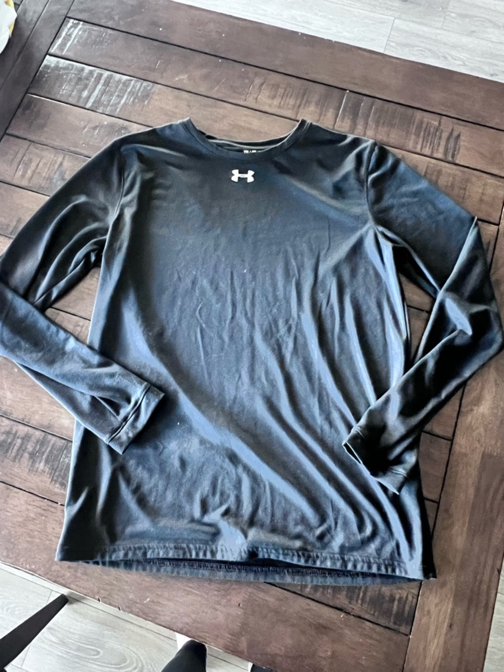 NWOT Under Armour Kids Black Long-Sleeve Athletic Crew Top